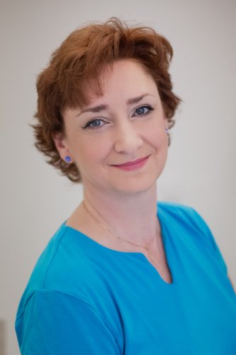 Nina Makovič, Dis.